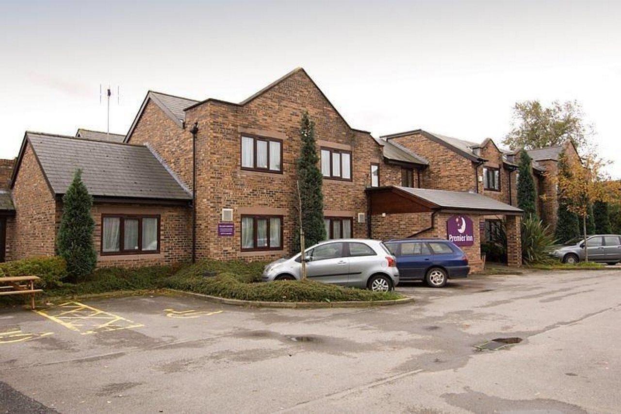 Premier Inn Warrington South Екстериор снимка