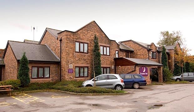 Premier Inn Warrington South Екстериор снимка